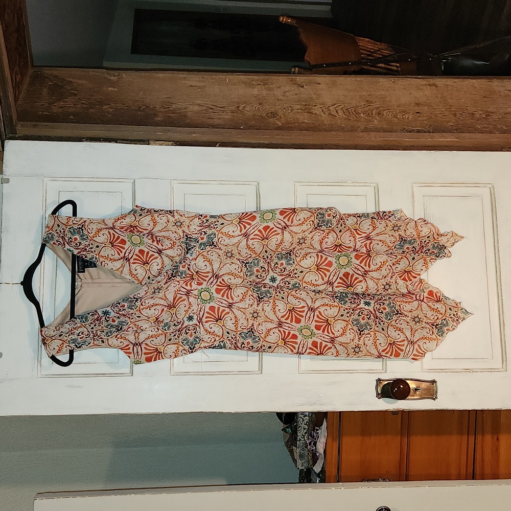 Enfocus Studio sleveless floral patterned dress. Size 12.